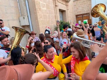 Disfraces en las fiestas de la Rosa de Benitatxell 2024 42