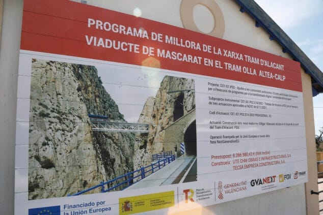 Imagen: Información de las obras en el TRAM Metropolitano de Alicante
