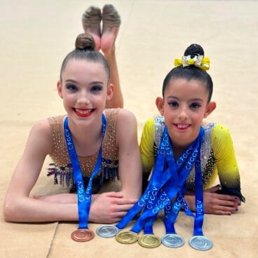 Laia García y Katya Truckacheva del C. G. Les Marines de Calp en Benidorm