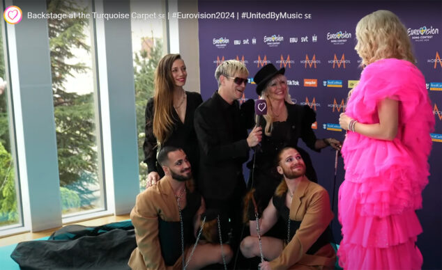 Imagen: Nebulossa en la entrevista de la alfombra azul de Eurovisión