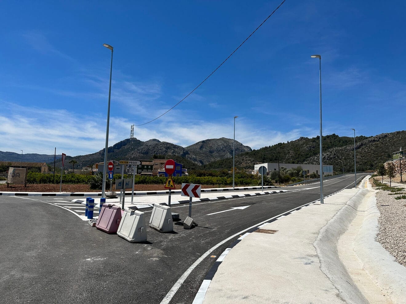 Nuevo acceso a Pego desde el Ràfol d'Almúnia cortado