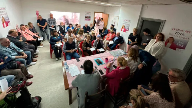 Somos Calpe renueva su Ejecutiva y los órganos de control interno del partido 1 Imagen: Participantes de la Asamblea Extraordinaria de Somos Calpe en mayo de 2024