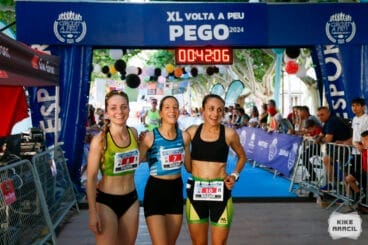 Podio femenino absoluto de la XL Volta a Peu a Pego 2024