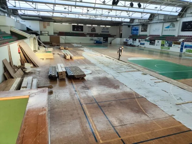 Imagen: Se inician las obras de renovación del pavimento del pabellón Domingo Crespo