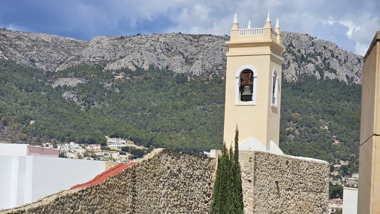 Vista de las montañas desde Calp dest