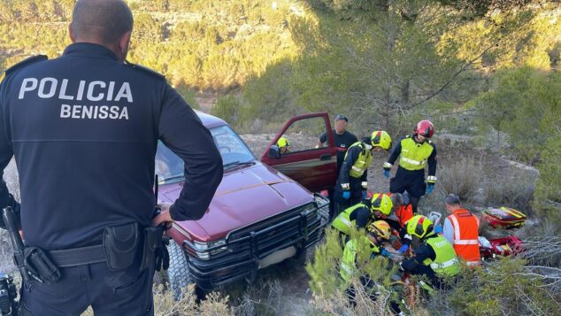 Imagen: Labores de rescate del hombre atrapado en Benissa