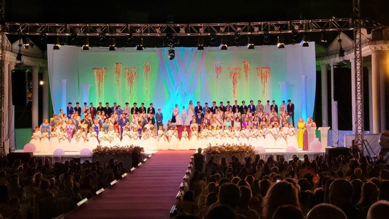 Acto de proclamación de las reinas de las fiestas de Calp