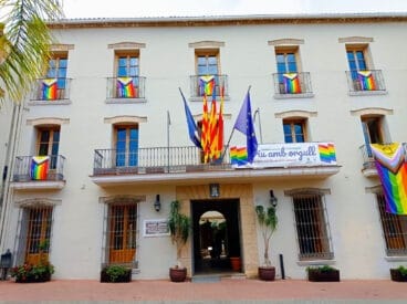 Ayuntamiento de Ondara por el Día Internacional del Orgullo LGBT