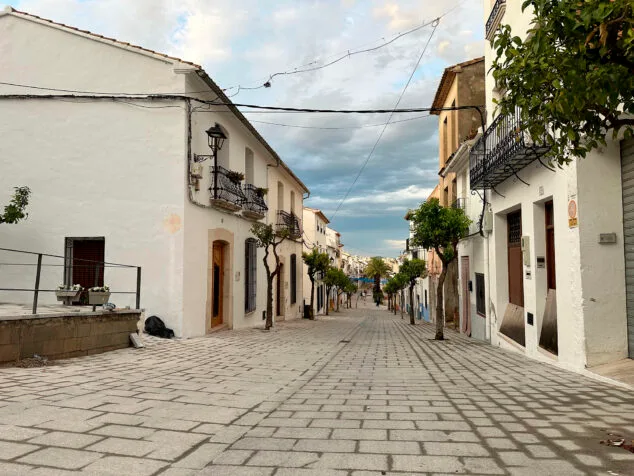 Arturo Poquet (Benissa): «A ningún alcalde le gusta tener que tomar una medida impopular» 6 Imagen: Calle Pare Zacarías de Benissa