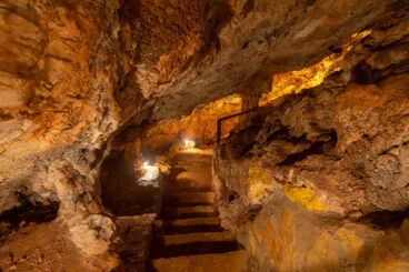 Interior de la Cova de Canelobres de l’Atzúbia