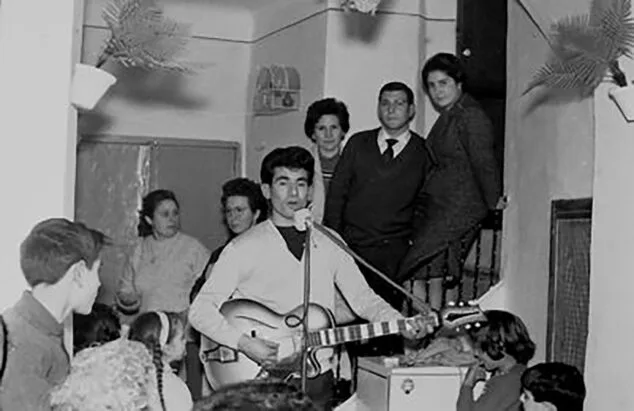 Música de los 70 y 80: Jaume Dominguis, el guitarrista que marcó el ritmo en Pego 1 Imagen: Jaume Dominguis, guitarrista de Pego