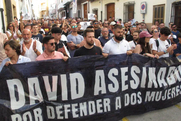Imagen: Manifestantes en Gata de Gorgos