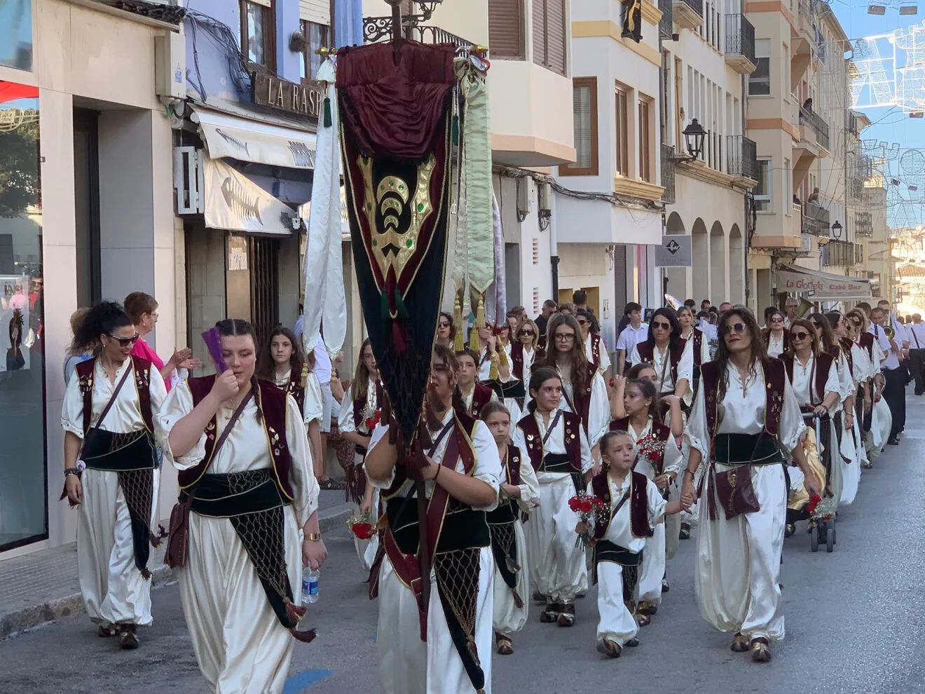 Ofrenda de Moros y Cristianos de Benissa 2024 42