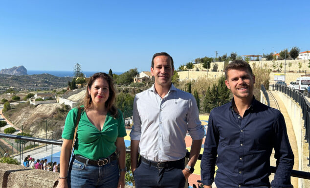 Imagen: Pepa Bertomeu, Arturo Poquet y Adrian Cabrera en las pistas de Beniver