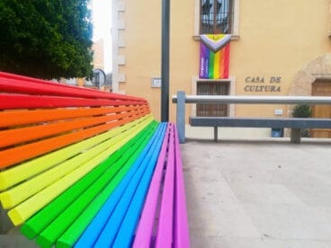 plaza mayor y casa de cultura de ondara por el dia internacional del orgullo lgbt