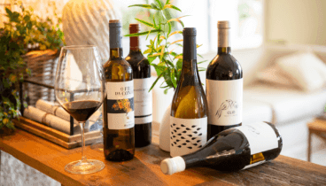 Una amplia selección de vinos regionales e internacionales