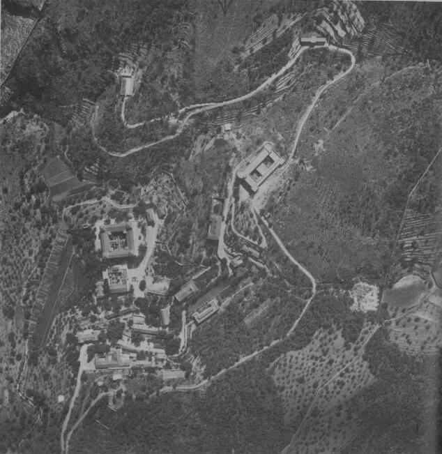 Imagen: Vista aérea de Fontilles en los 60 - Fotografía del libro 'Fontilles. El modelo valenciano de colonia sanitaria'