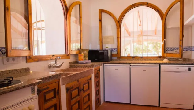 cocina moderna y totalmente equipada