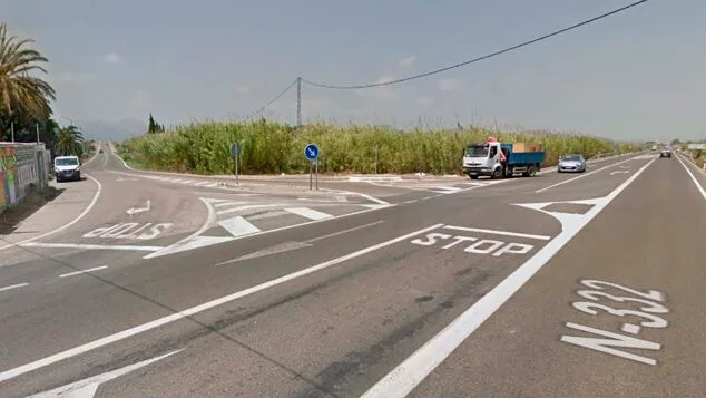 Imagen: Cruce entre la CV-678 y la N-332 que une Pego con Oliva