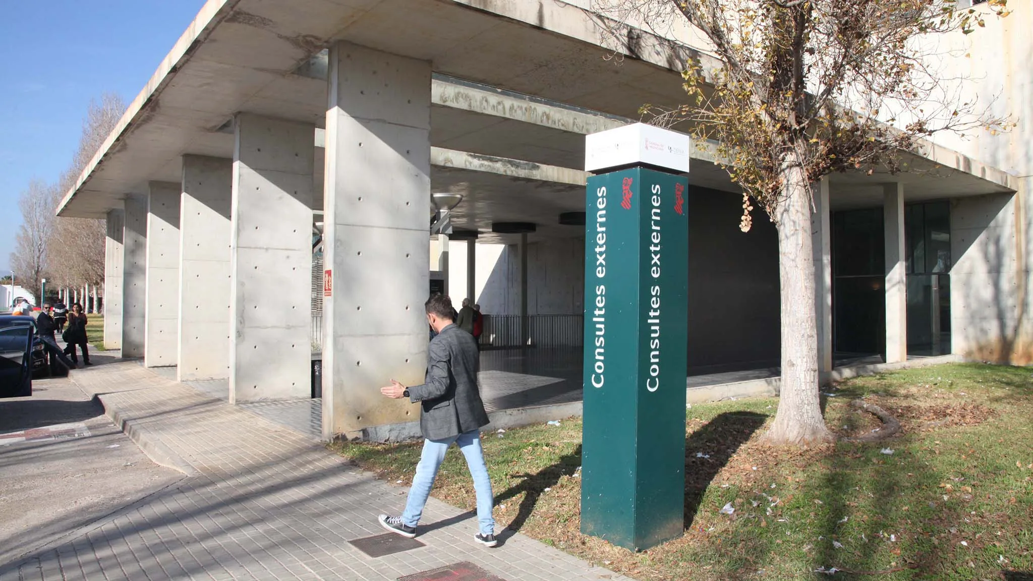 entrada de consultas externas del hospital de denia