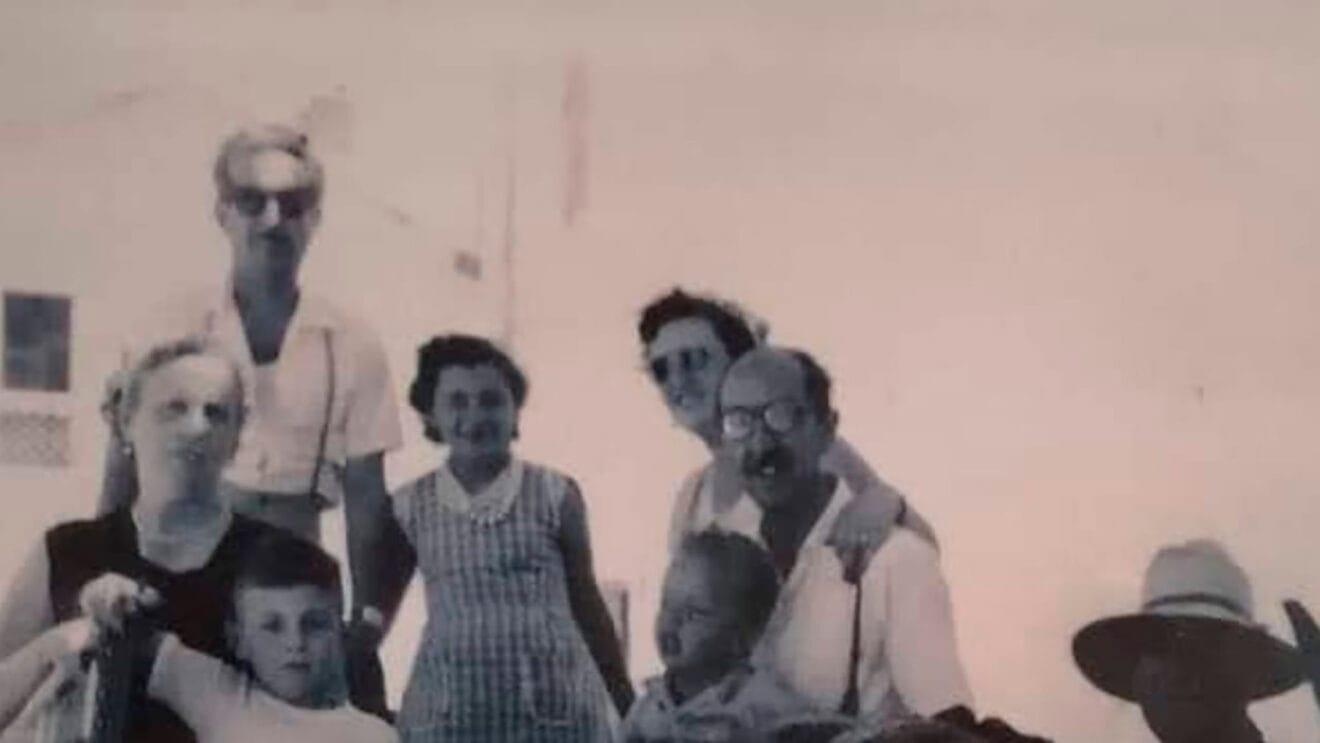 Juan Bautista, Margarita, sus dos hijos mayores, Juan Carlos y Justo, el tío Toni y unos amigos, camino de Biasner