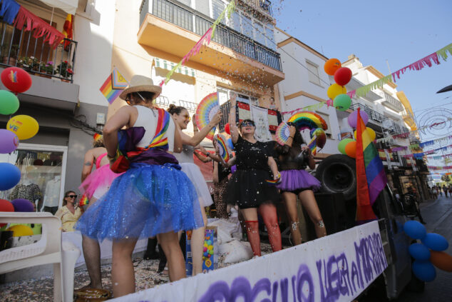 pasacalle humoristico de las fiestas de moraira 2024 03