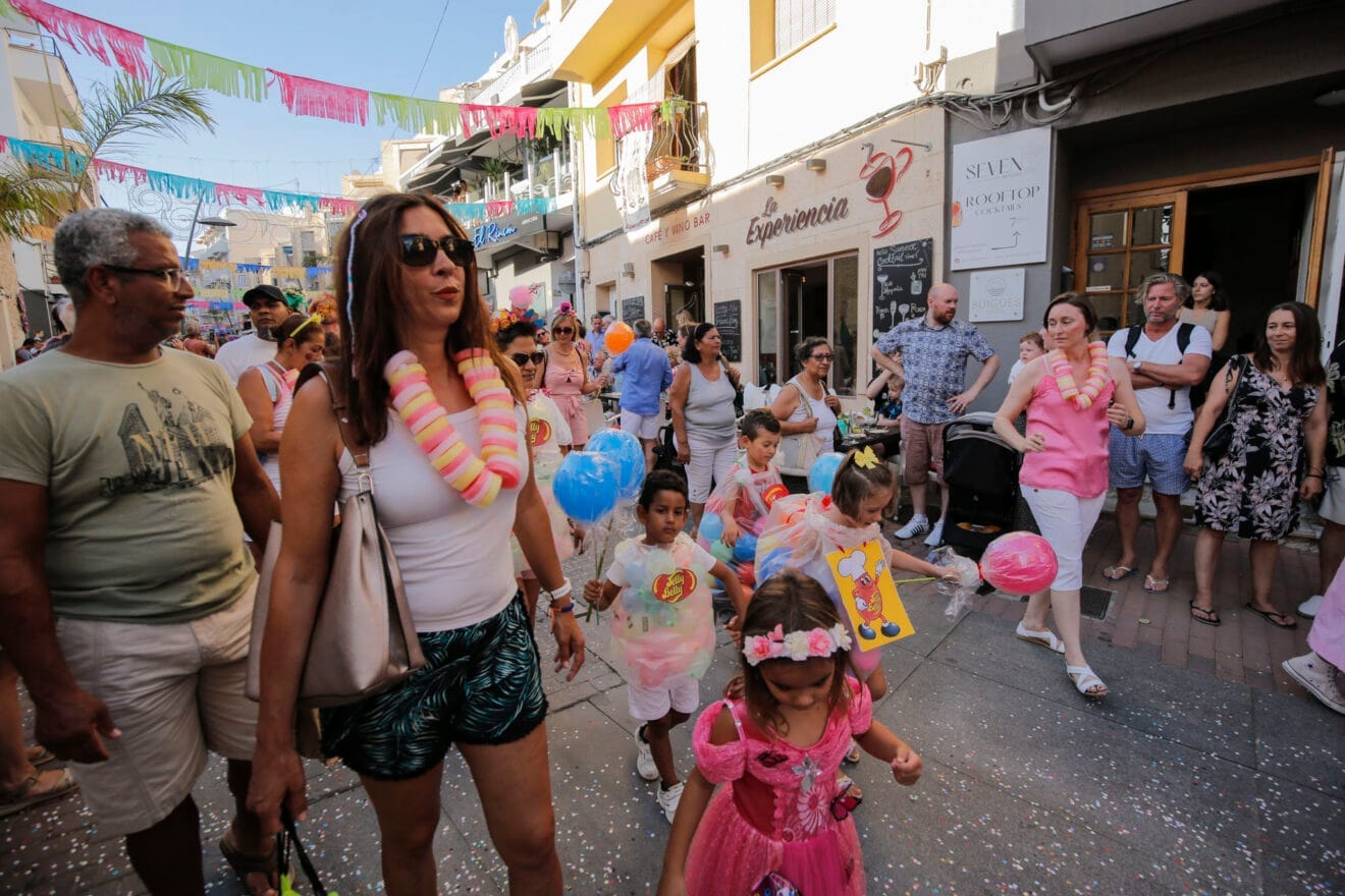 Pasacalle humorístico de las fiestas de Moraira 2024 07