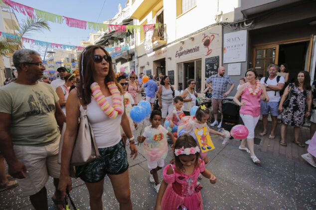 pasacalle humoristico de las fiestas de moraira 2024 07