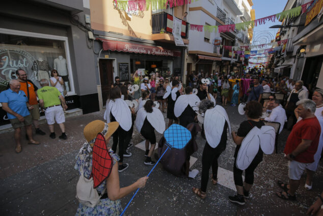 pasacalle humoristico de las fiestas de moraira 2024 14