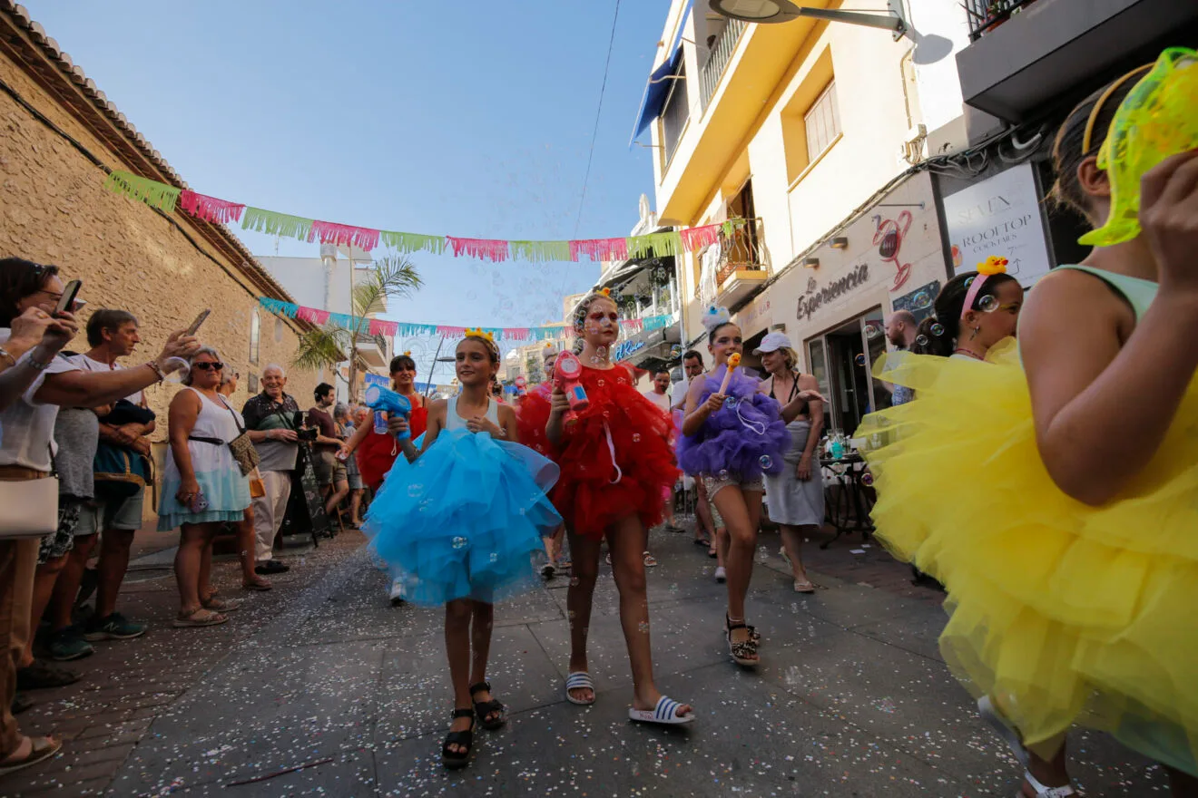 Pasacalle humorístico de las fiestas de Moraira 2024 16