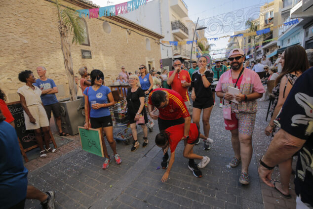 pasacalle humoristico de las fiestas de moraira 2024 27