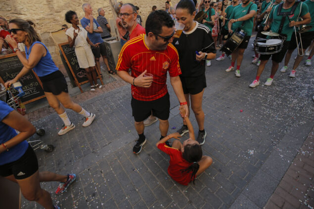 pasacalle humoristico de las fiestas de moraira 2024 28