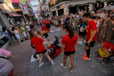 Pasacalle humorístico de las fiestas de Moraira 2024 31