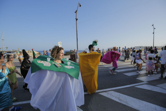 pasacalle humoristico de las fiestas de moraira 2024 42