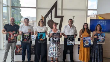 Representantes del Sonafilm 6 en la presentación en Beniarbeig