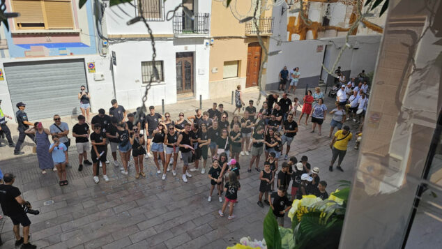 Imagen: Asistentes al acto del Dia del Fadrí de Calp este 2024