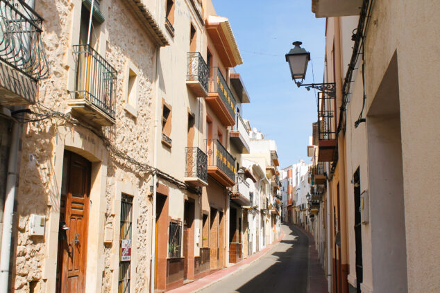 Imagen: Carrer de la mar de Benitatxell