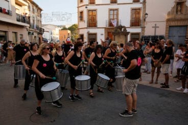 Carrozas y grupos a pie en las fiestas de Gata 2024 01