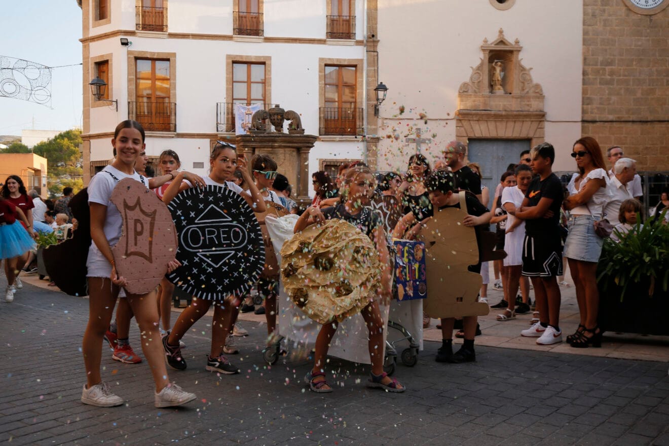 Carrozas y grupos a pie en las fiestas de Gata 2024 03