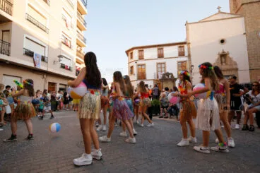 Carrozas y grupos a pie en las fiestas de Gata 2024 10