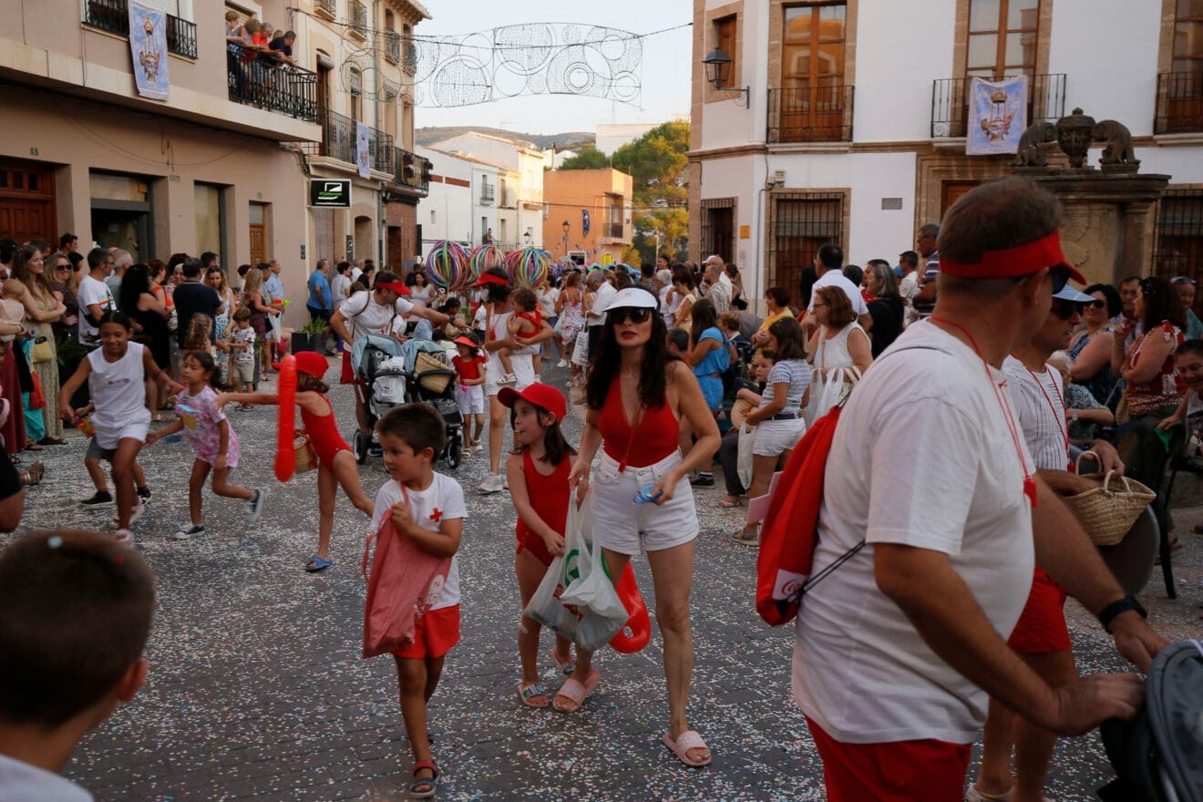 Carrozas y grupos a pie en las fiestas de Gata 2024 101