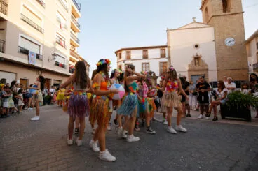 Carrozas y grupos a pie en las fiestas de Gata 2024 11
