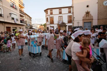 Carrozas y grupos a pie en las fiestas de Gata 2024 111