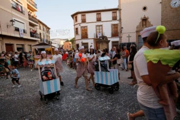 Carrozas y grupos a pie en las fiestas de Gata 2024 112