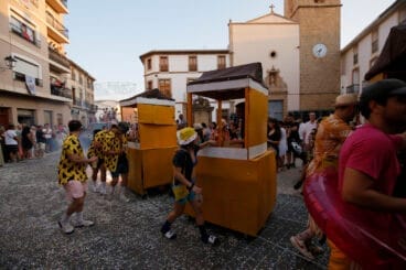 Carrozas y grupos a pie en las fiestas de Gata 2024 115