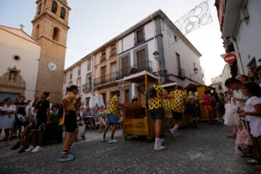 Carrozas y grupos a pie en las fiestas de Gata 2024 118
