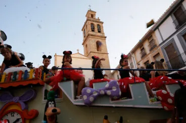 Carrozas y grupos a pie en las fiestas de Gata 2024 121