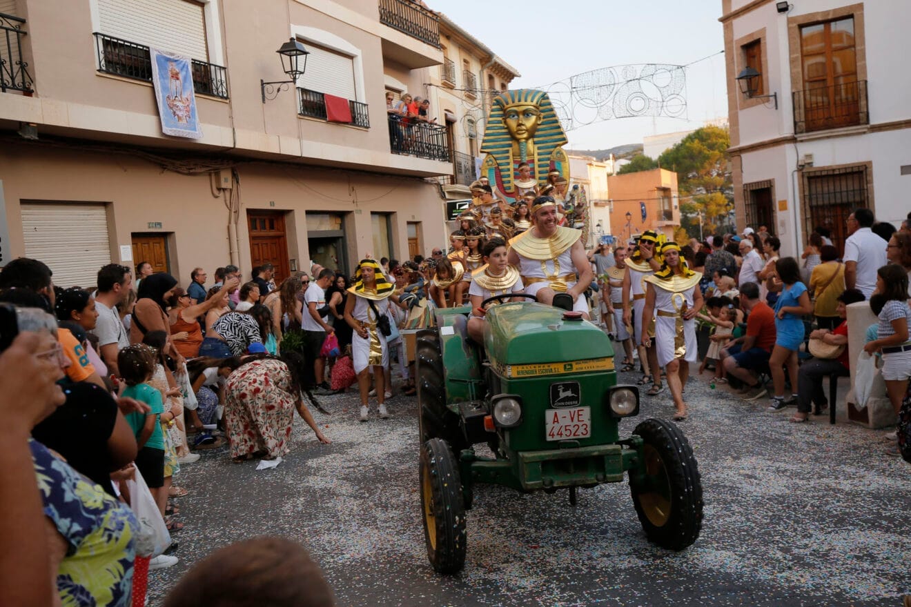 Carrozas y grupos a pie en las fiestas de Gata 2024 124