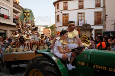 Carrozas y grupos a pie en las fiestas de Gata 2024 126