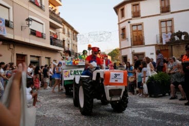 Carrozas y grupos a pie en las fiestas de Gata 2024 130